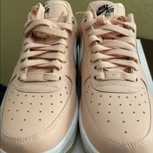 NIKE AIR FORCE ONE CORAL PINK SIZE 9 Woman’s